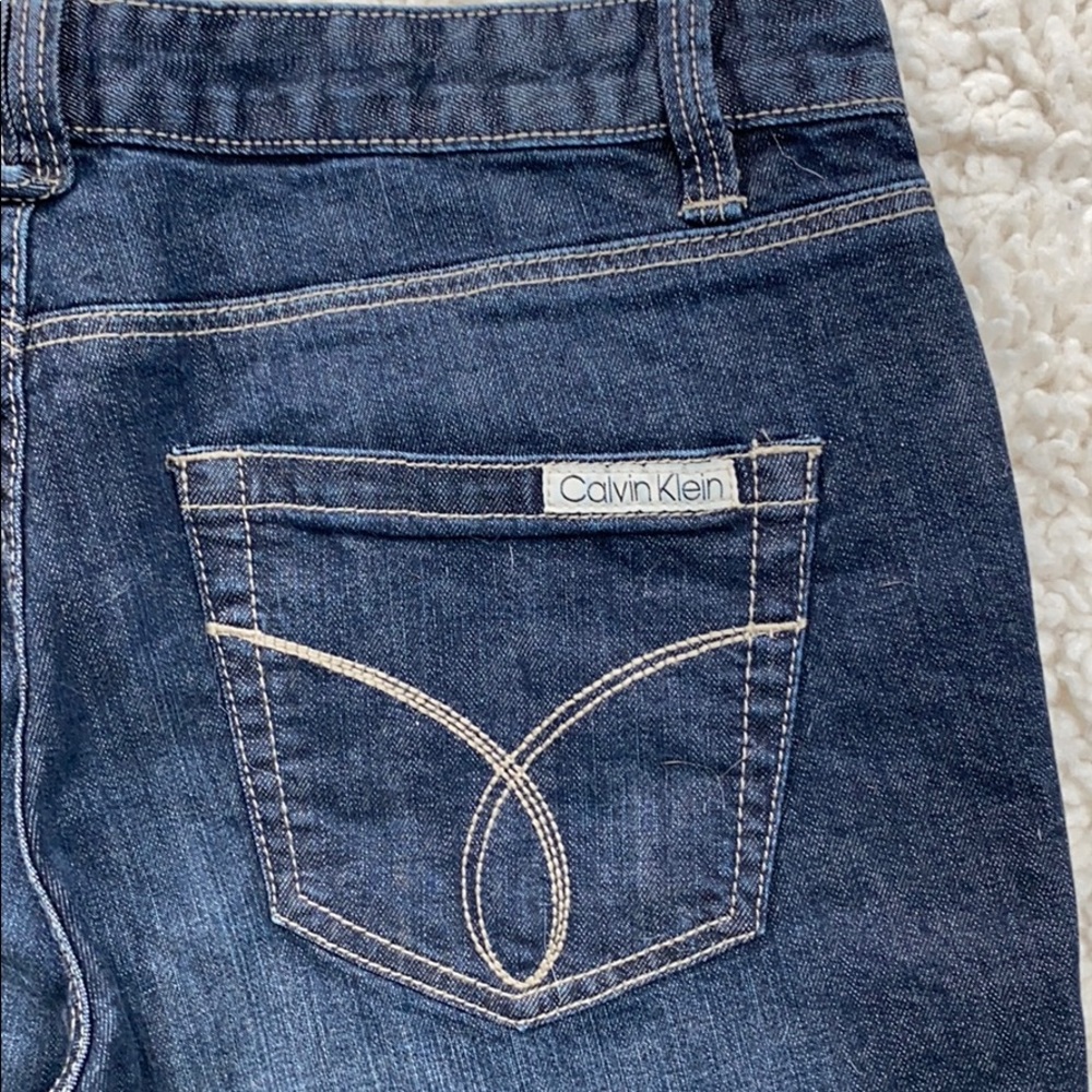 Calvin Klein long length short - Picture 6 of 8